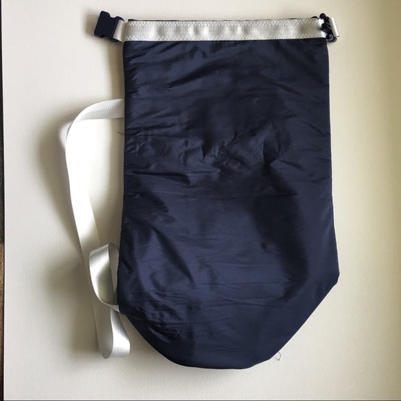 Azzaro Chrome men’s duffle gym travel bag Preowned - Picture 3 of 6